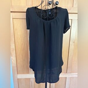 Rue21 Black Scoop Neck Short Sleeve Tunic